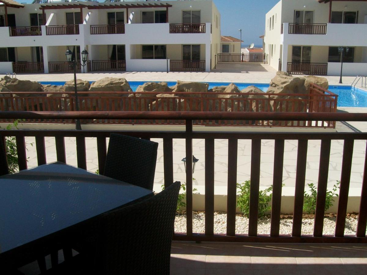 C5 Vanessa Poolside Apartment Peyia Exterior foto